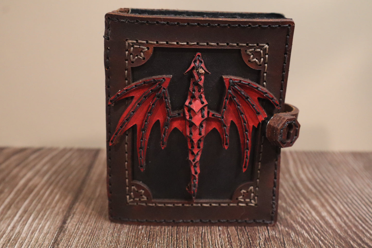 Dragon deck holder