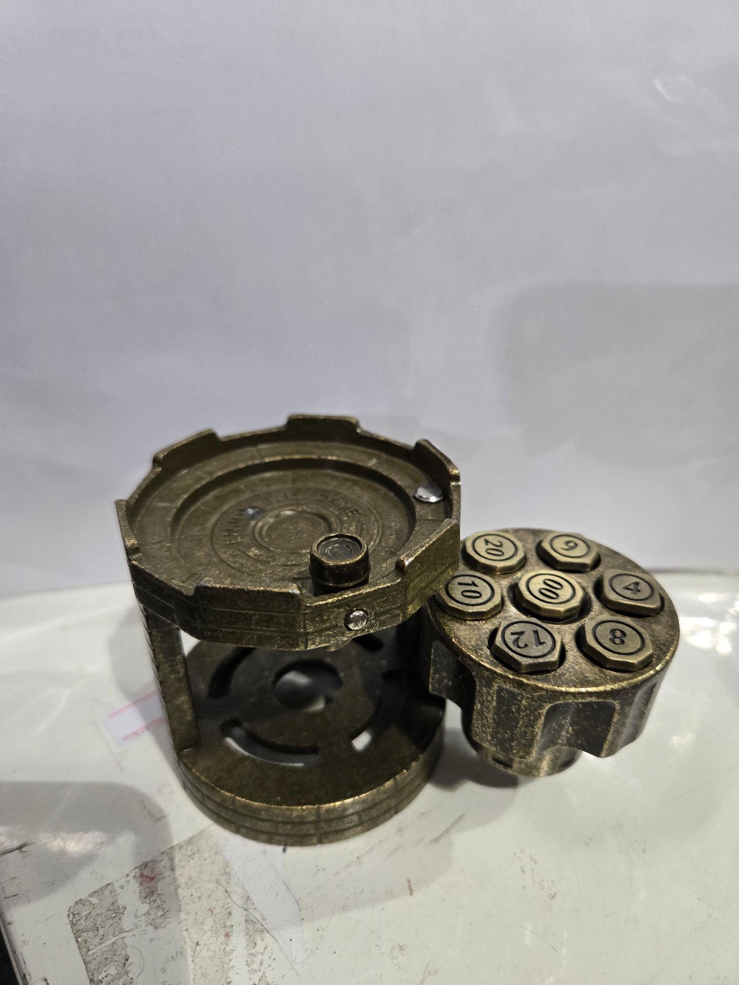 Bullet Dice With Castle Case