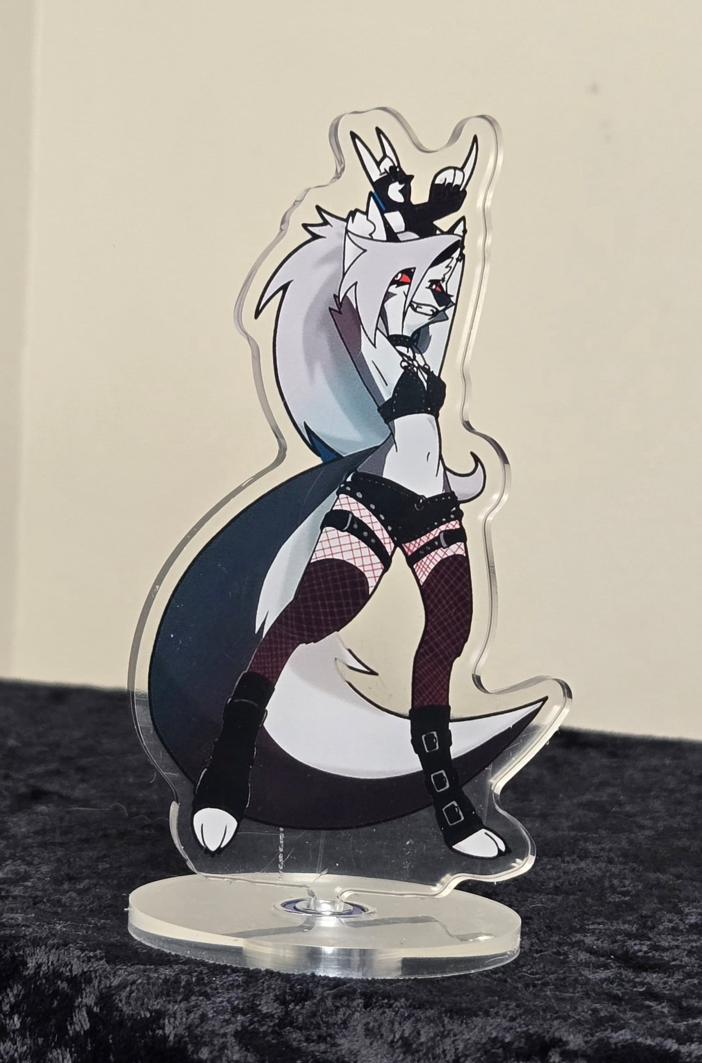 Loona Acrylic Spinner Standee